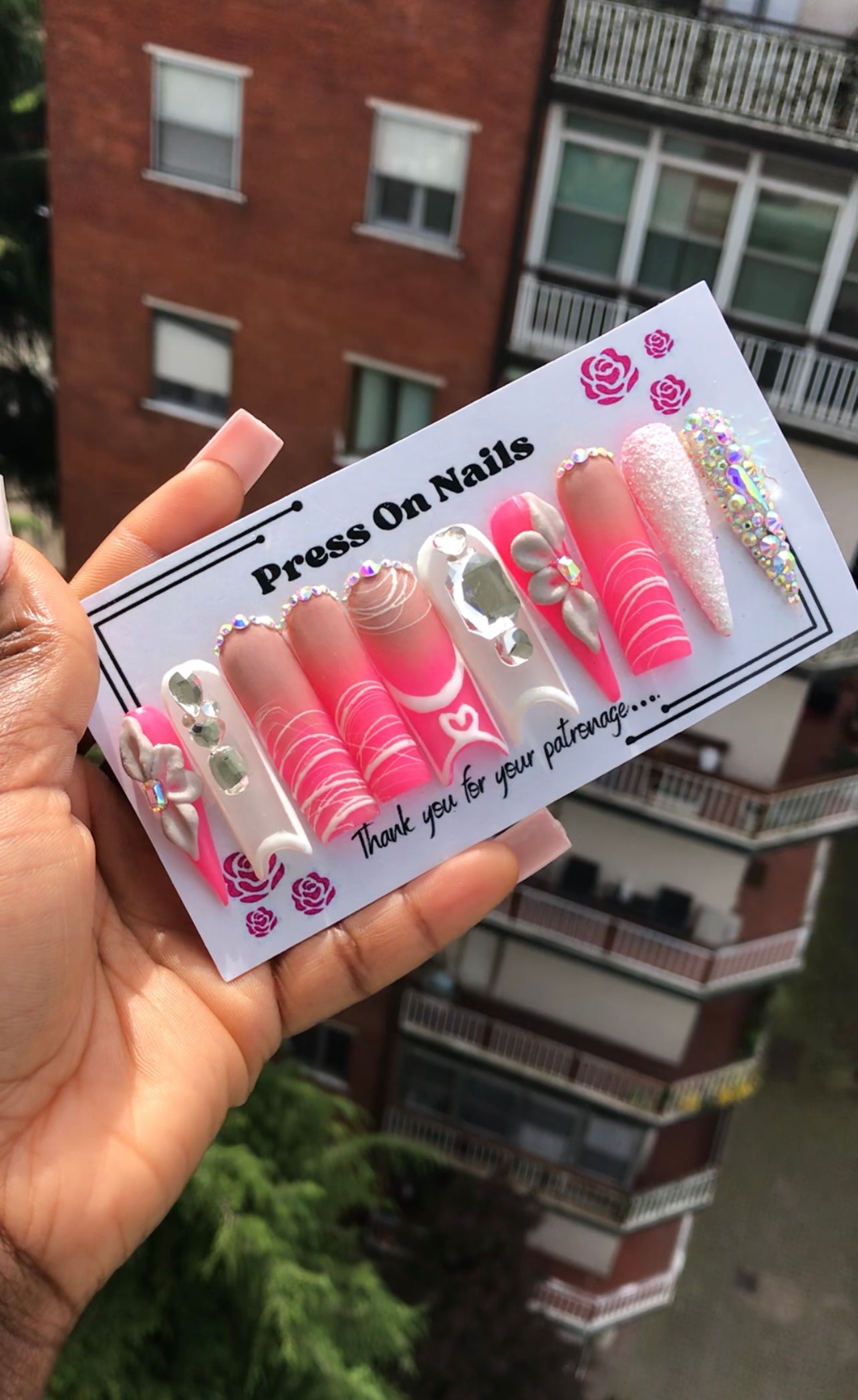 Press on nails