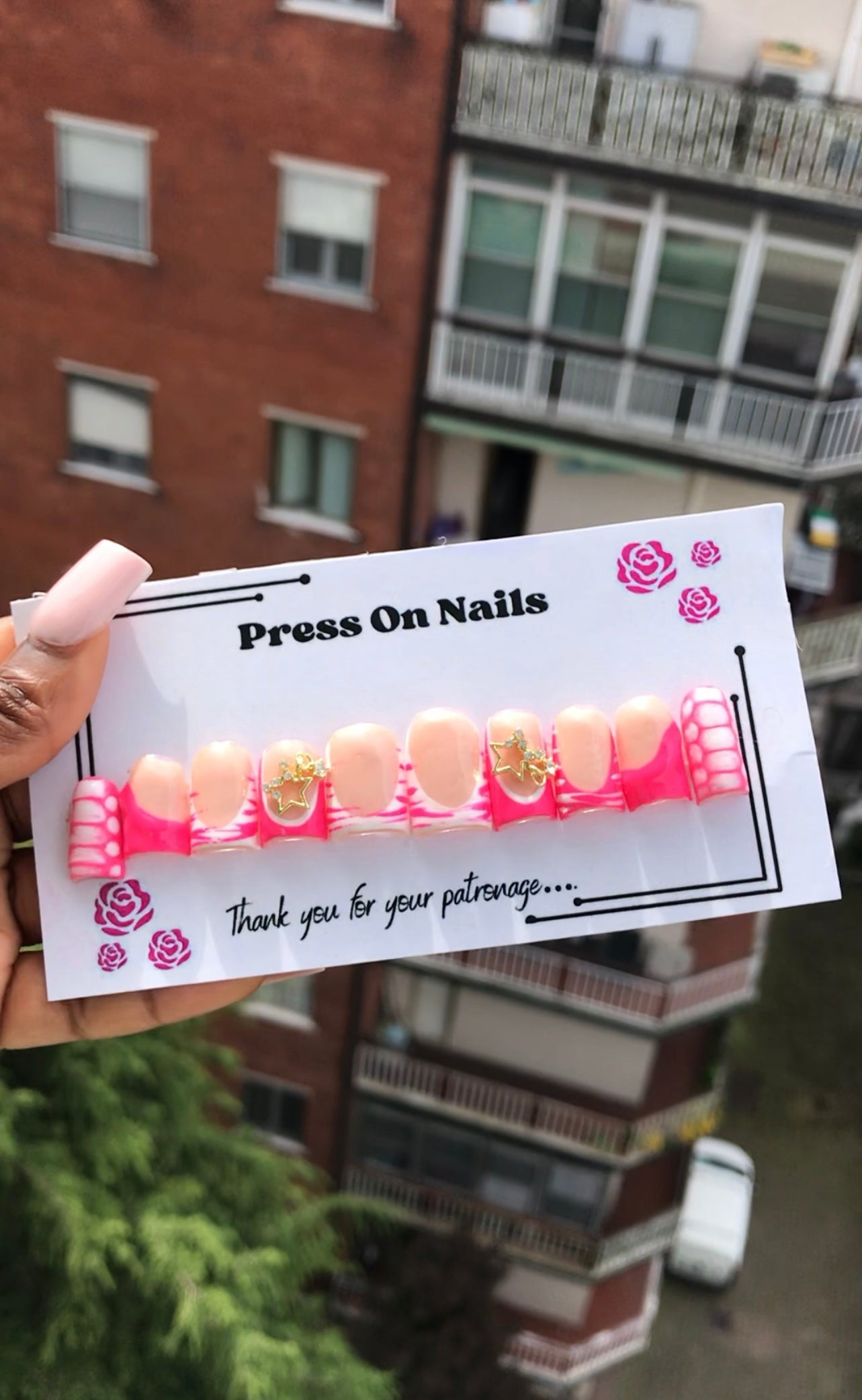 Press on nails