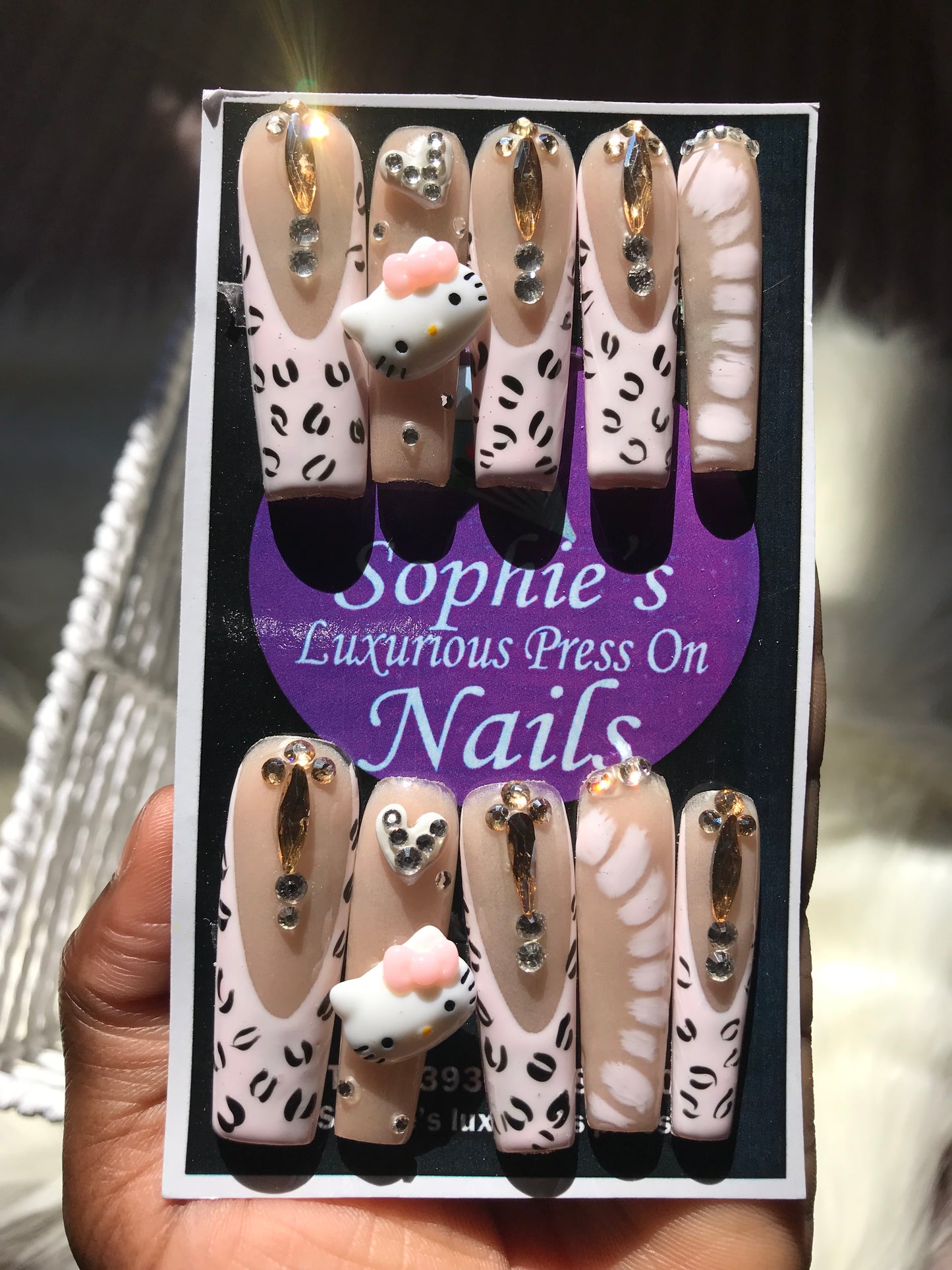 Press on nails