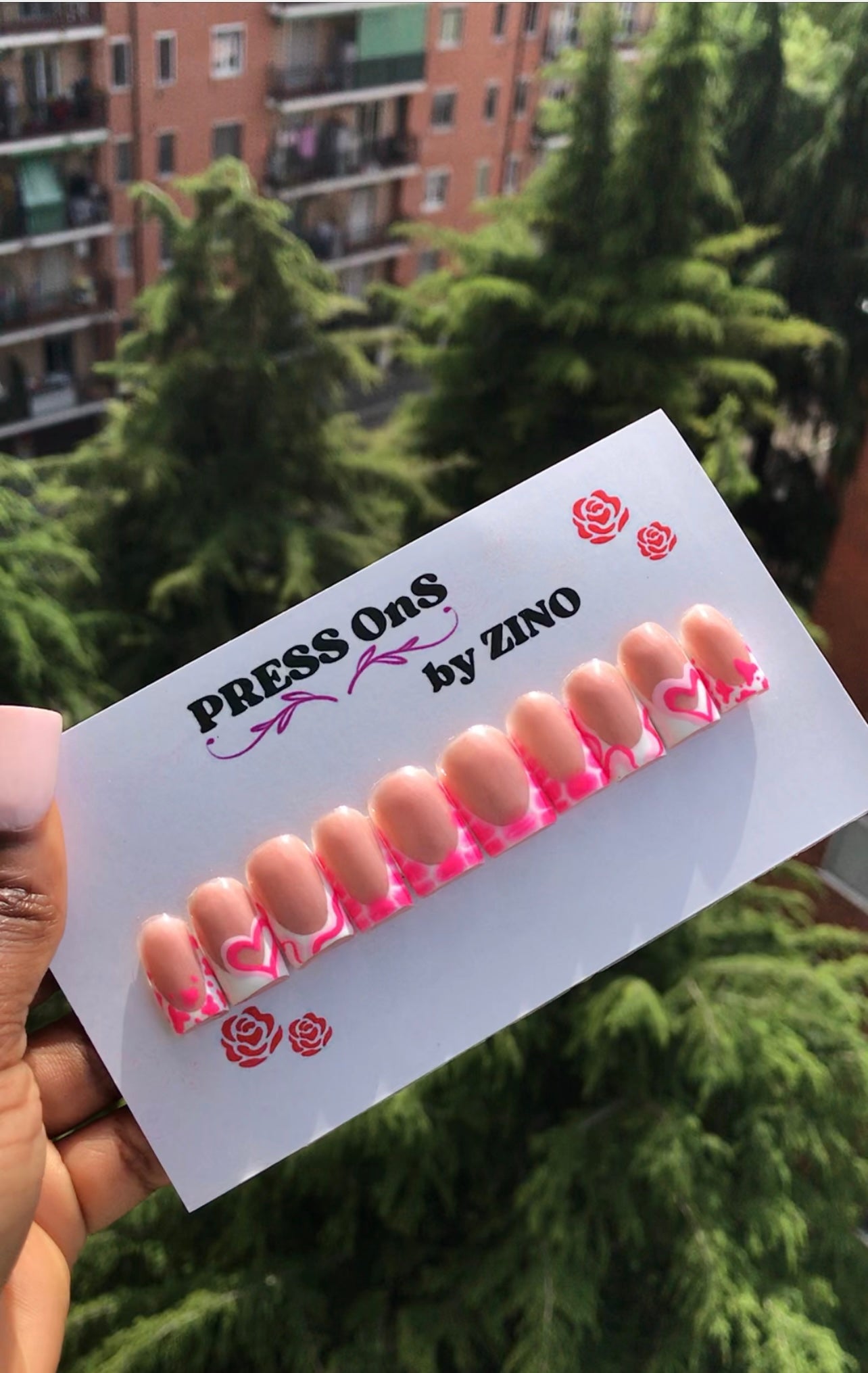 Press on nails