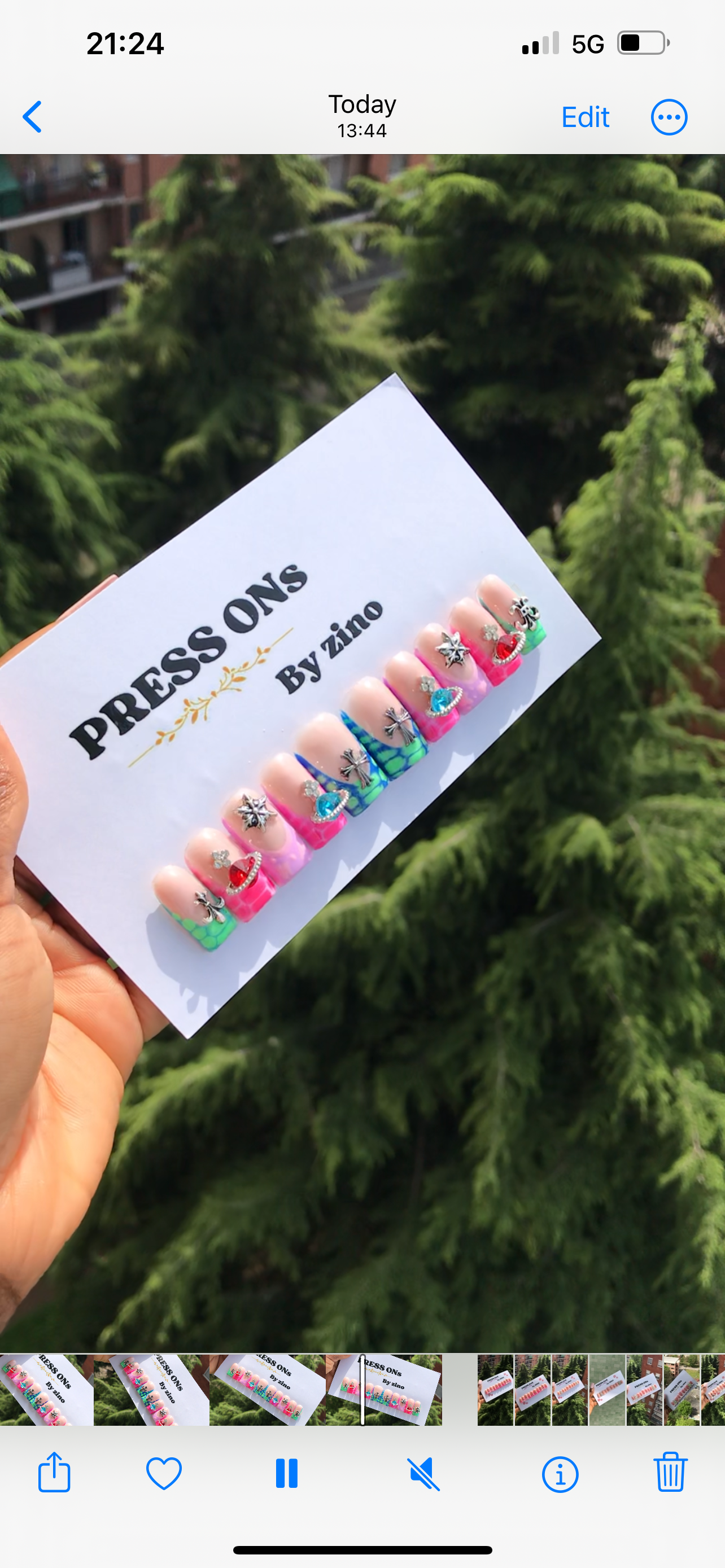 Press on nails