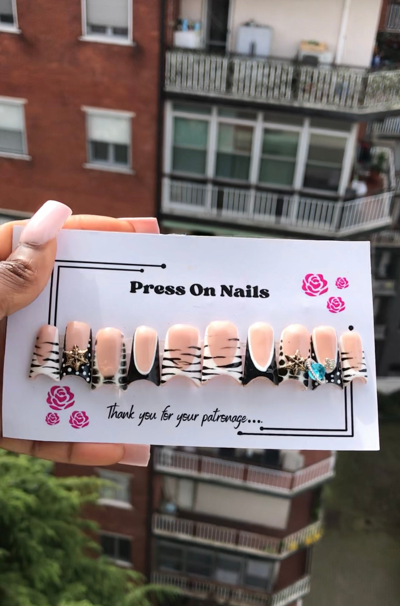 Press on nails