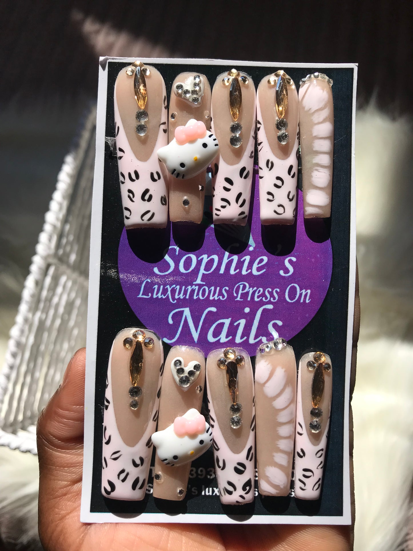 Press on nails