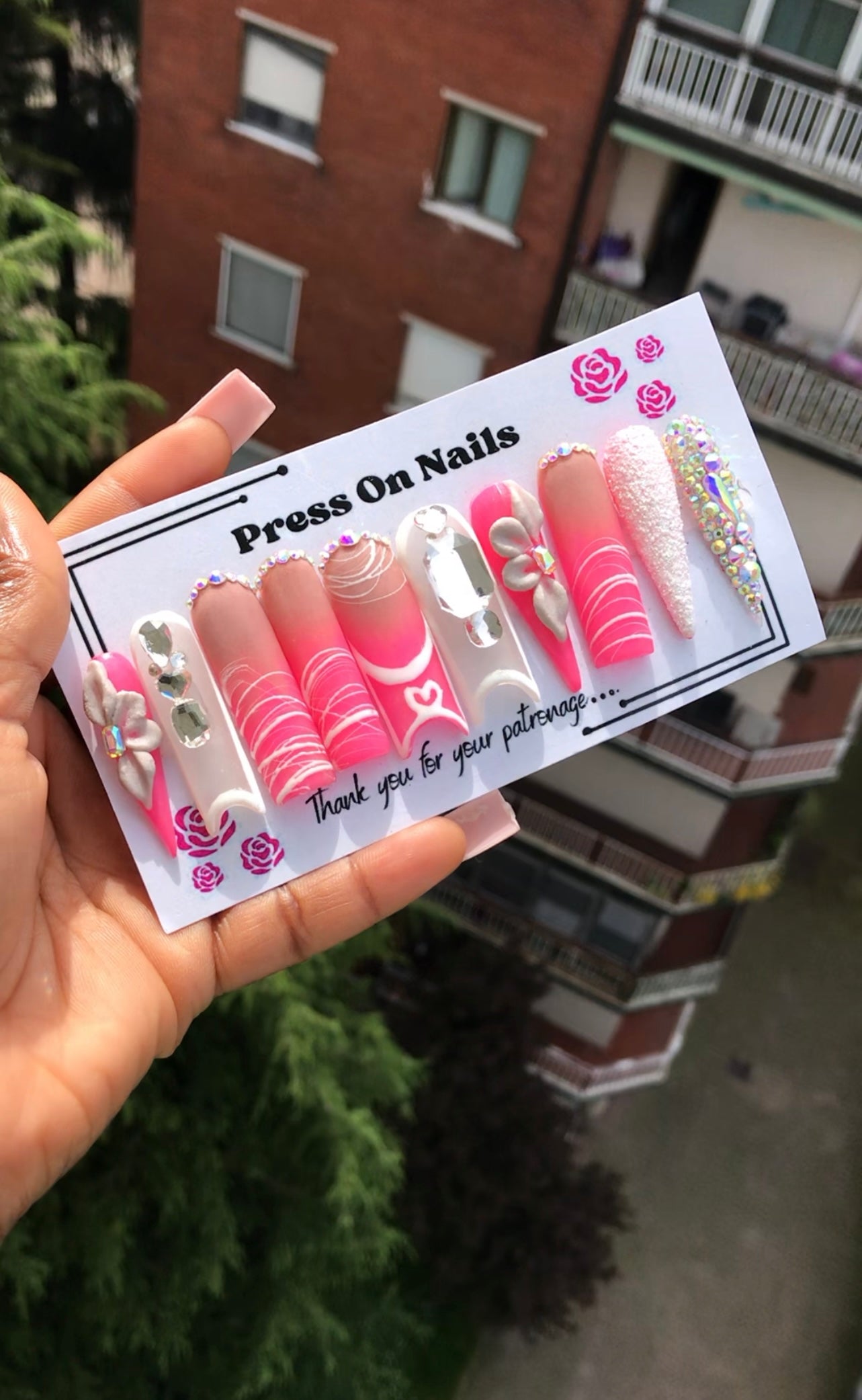 Press on nails