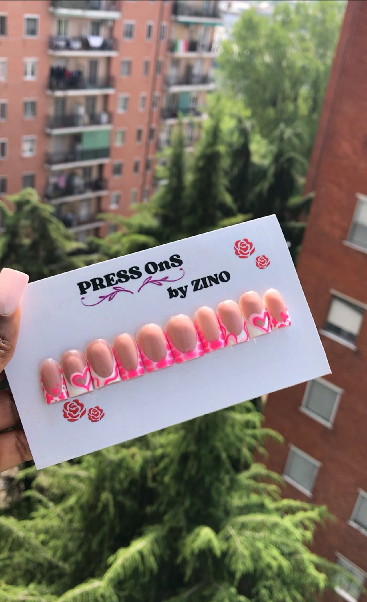 Press on nails