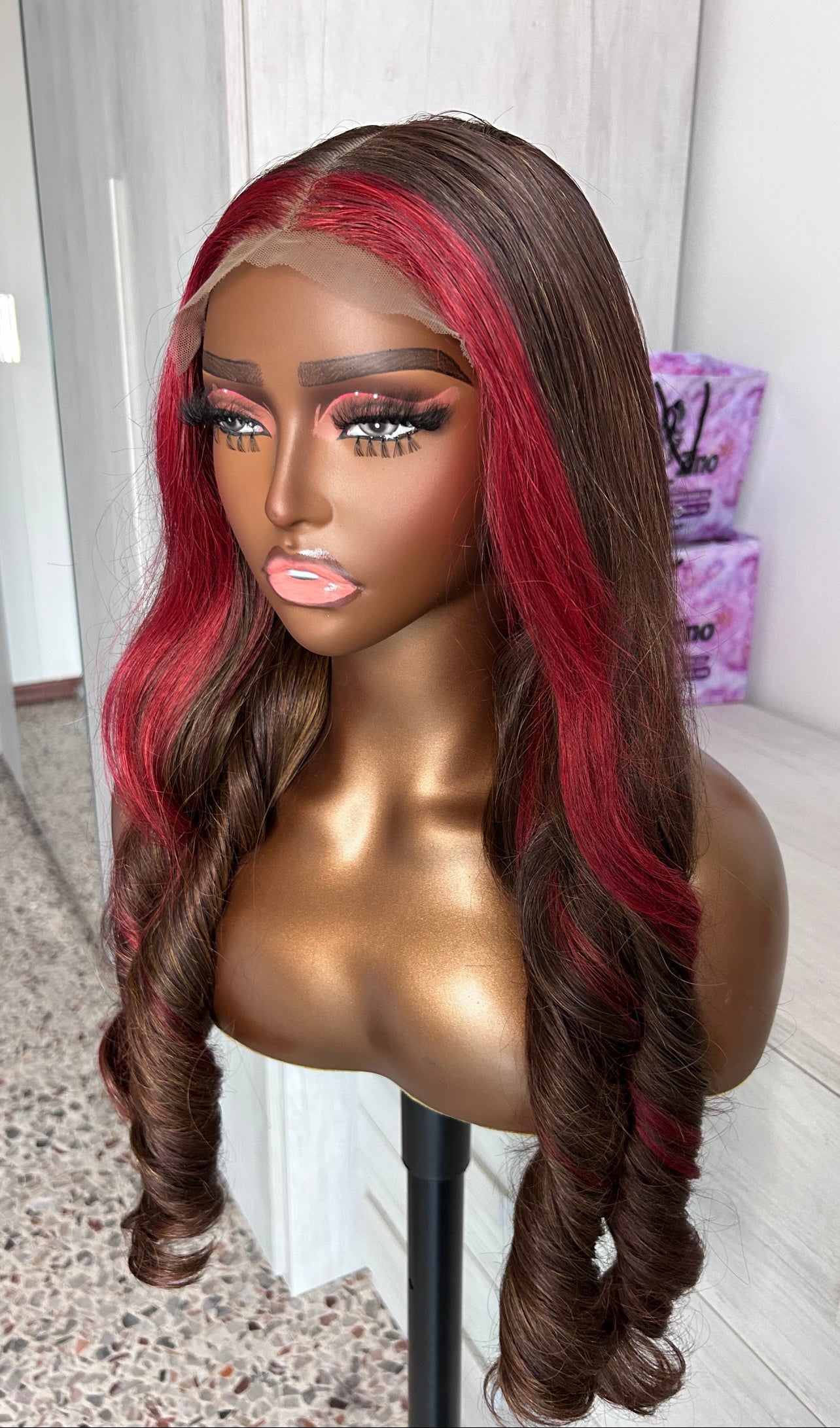 ODOGWU BOUNCY GLUELESS  WIG