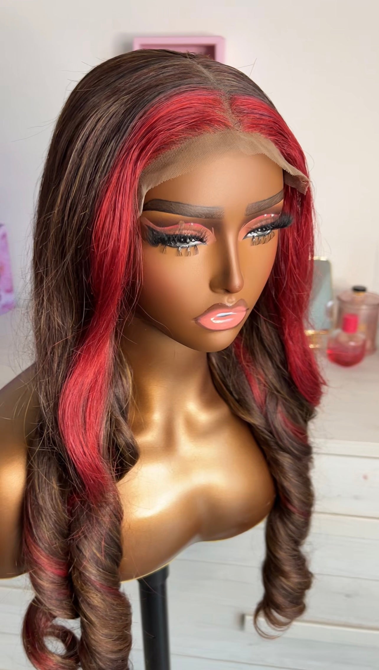 ODOGWU BOUNCY GLUELESS  WIG